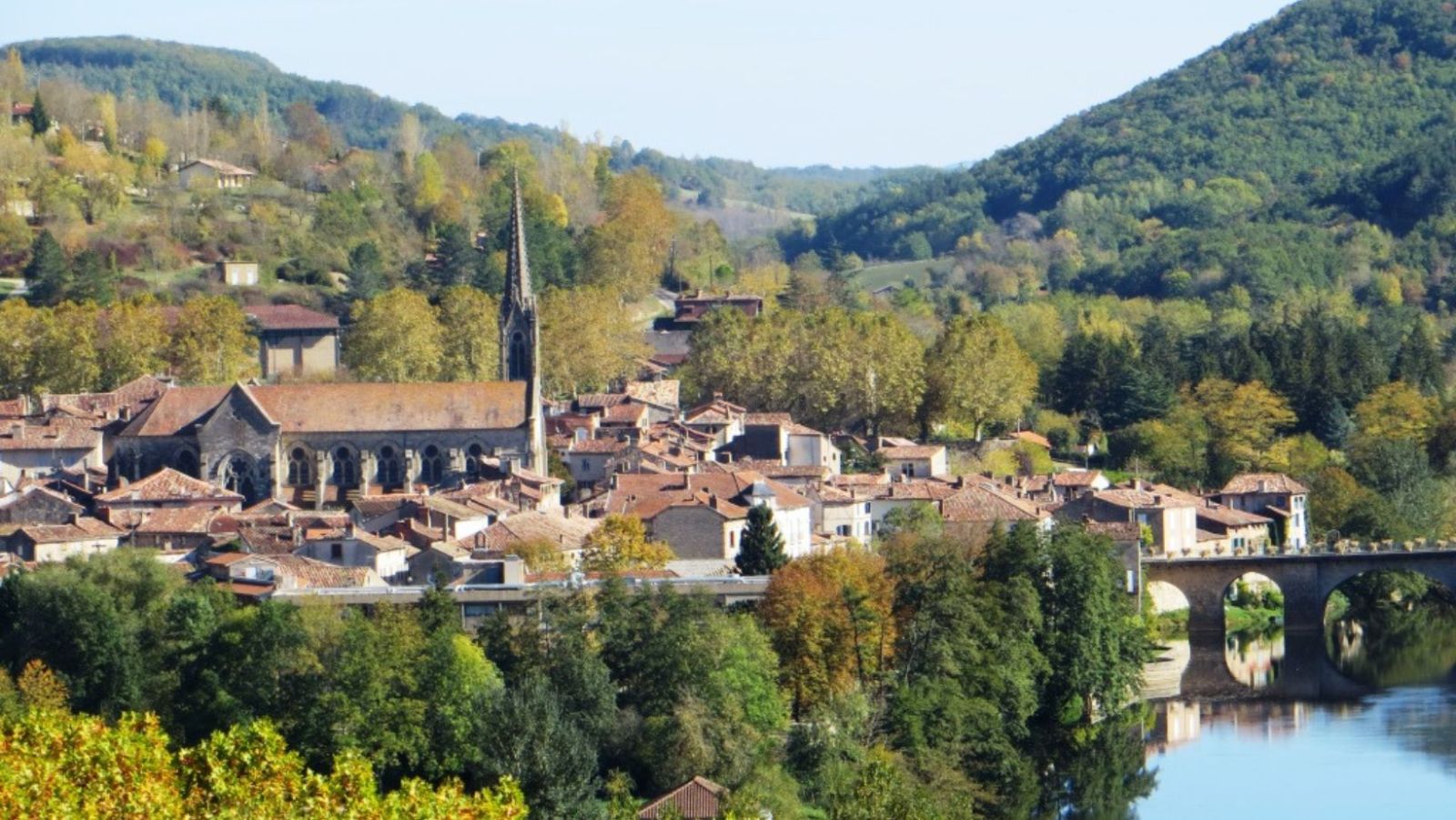 ce-village-m-di-val-du-tarn-et-garonne-a-attir-hollywood-pour-2